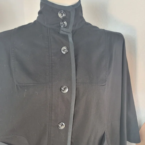 BCBGENERATION BLACK LIGHTWEIGHT PONCHO CAPE FRONT BUTTON SZ XS - Picture 12 of 16